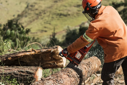 Motosierra Husqvarna 61 espada 20" / Potencia: 2,9 kW